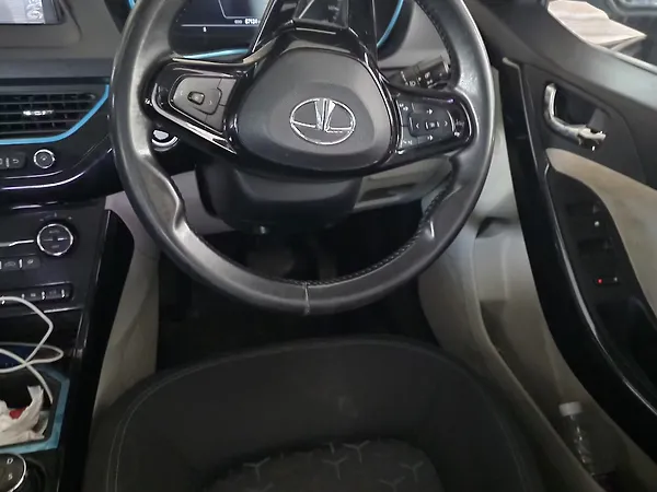 Tata Nexon EV XZ Plus - Photo 5