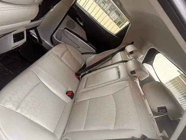 Mahindra XUV400 EL 39.4 KWH Dual Tone - Photo 6