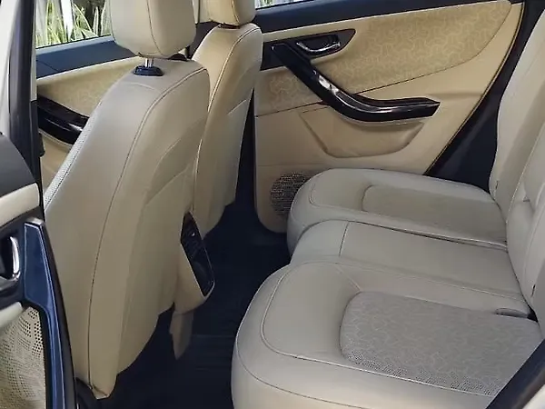 Tata Nexon EV XM 7.2 KW Fast Charger - Photo 8