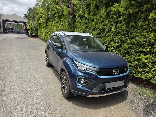 Tata Nexon EV XZ Plus - Photo 6