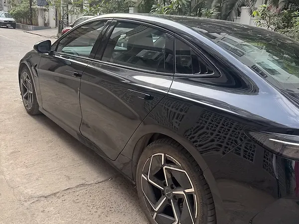 BYD Seal Premium [2024-2025] - Photo 3