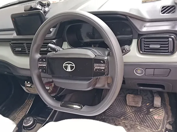 Tata Punch EV Adventure (S) 3.3 - Photo 6