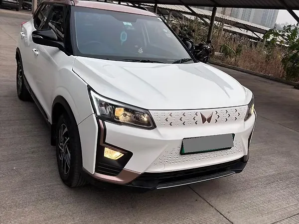 Mahindra XUV400 EL 39.4 KWH Dual Tone - Photo 8