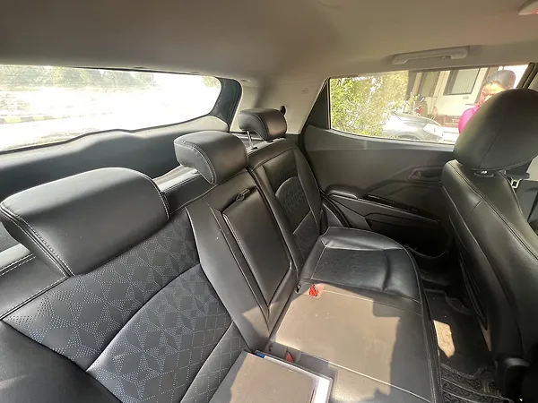 Mahindra XUV400 EL 39.4 KWH - Photo 6