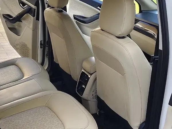 Tata Nexon EV XM 7.2 KW Fast Charger - Photo 7