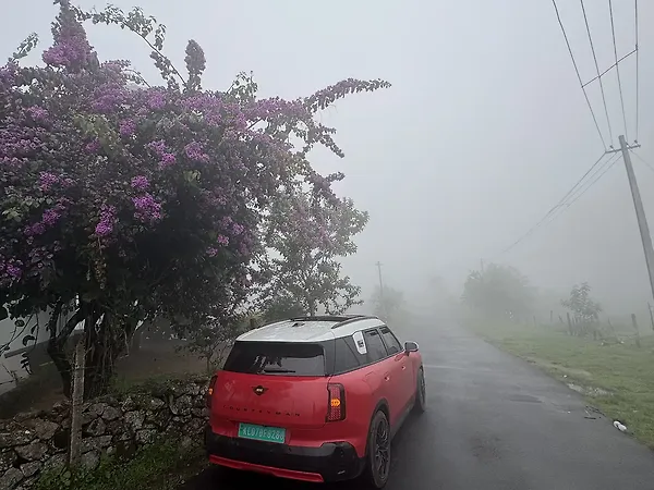 Mini Countryman electric Favoured Pack 2WD 64.6 kWh - Photo 3