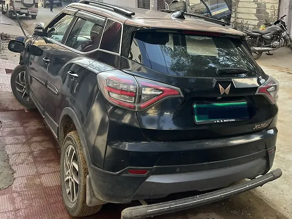 Mahindra XUV400 EL 39.4 KWH - Photo 4