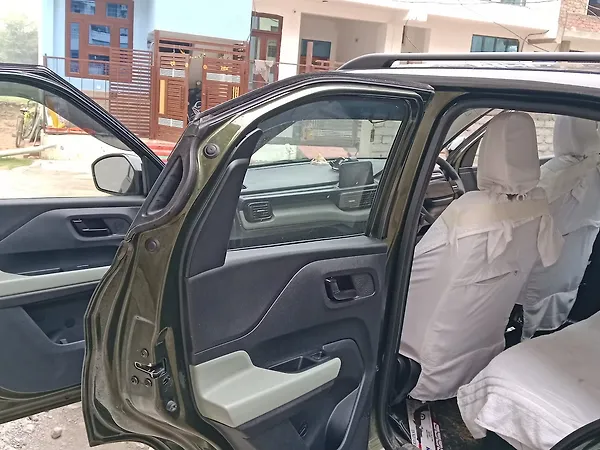 Tata Punch EV Adventure (S) 3.3 - Photo 8