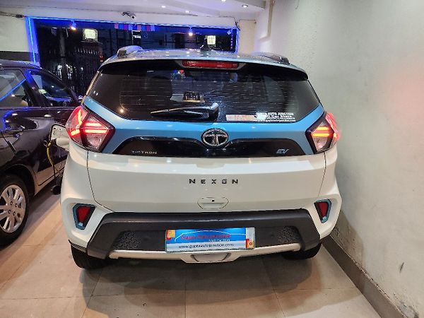 Tata Nexon EV XZ Plus LUX - Photo 5
