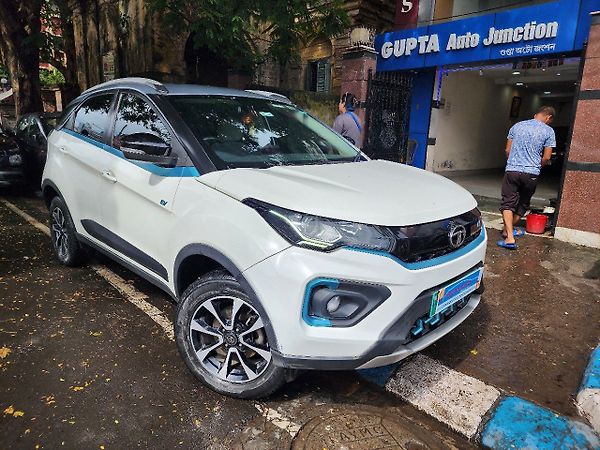 Tata Nexon EV XZ Plus LUX - Photo 6