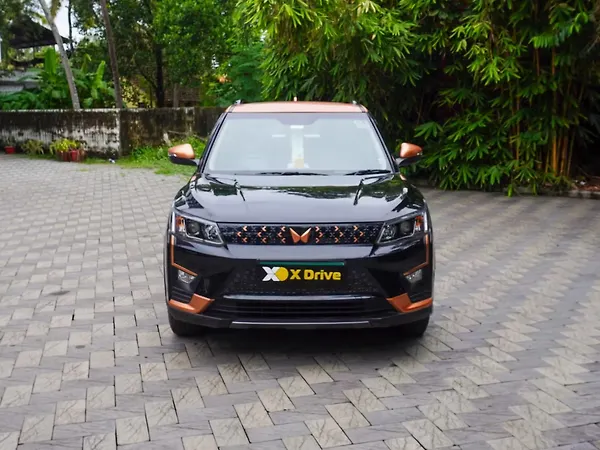 Mahindra XUV400 EL 39.4 KWH - Photo 1