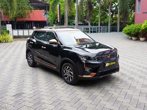 Mahindra XUV400 EL 39.4 KWH - Photo 5