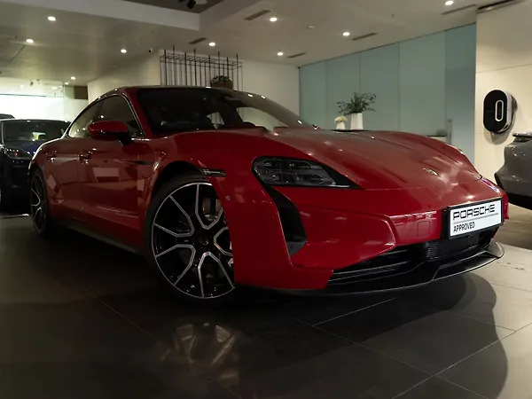 Porsche Taycan Turbo [2021-2023] - Photo 5