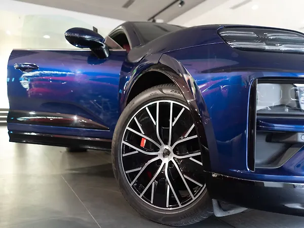 Porsche Macan Electric SUV - Photo 1