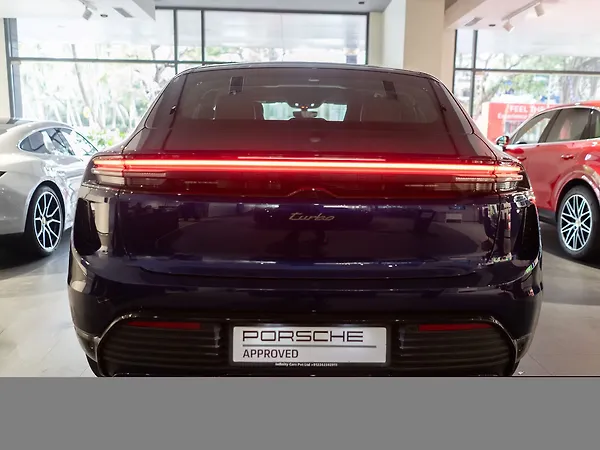 Porsche Macan Electric SUV - Photo 7