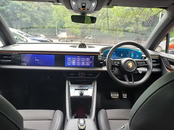 Porsche Macan Electric SUV - Photo 7