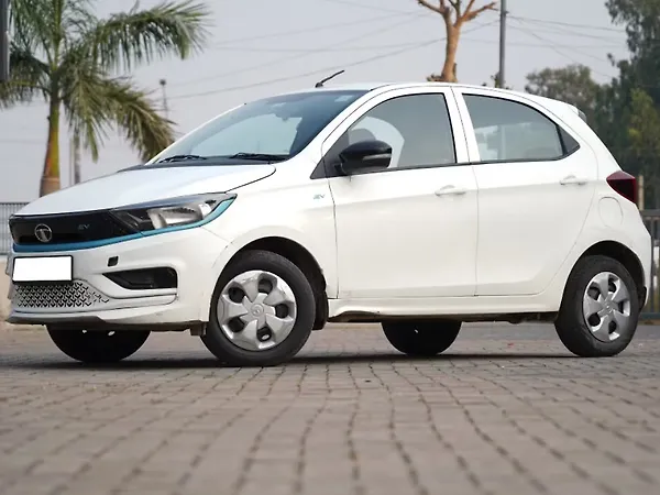 Tata Tiago EV XT Medium Range [2022-2025] - Photo 3