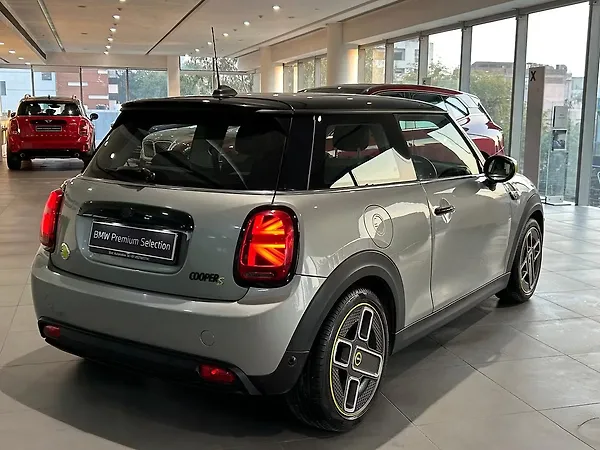 Mini Cooper SE 3-Door - Photo 6