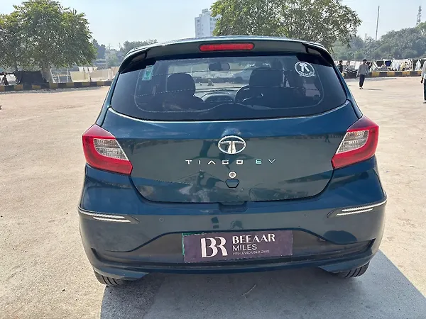 Tata Tiago EV XT Medium Range [2022-2025] - Photo 3