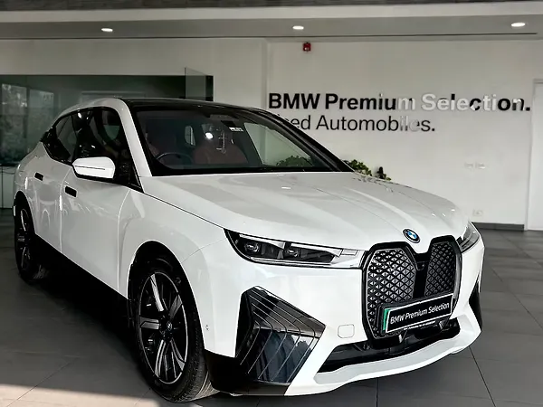 BMW iX xDrive 40 - Photo 1