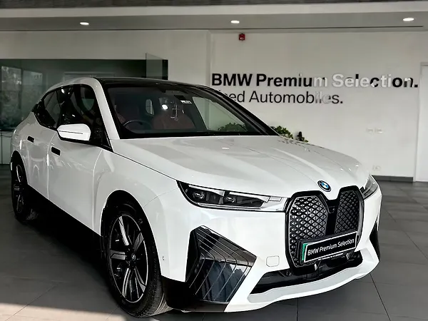 BMW iX xDrive 40 - Photo 2