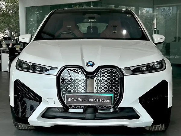 BMW iX xDrive 40 - Photo 3