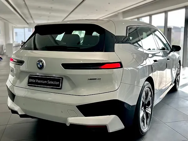 BMW iX xDrive 40 - Photo 5