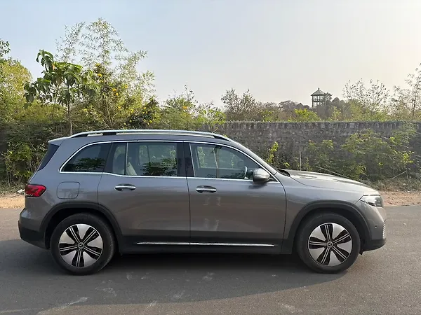 Mercedes-Benz EQB 350 4MATIC - Photo 4