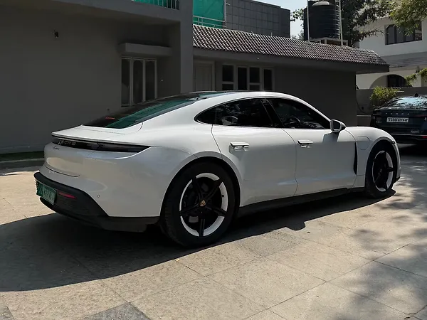 Porsche Taycan 4S [2021-2023] - Photo 5