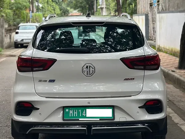 MG ZS EV Essence 50.3 kWh Dark Grey - Photo 3