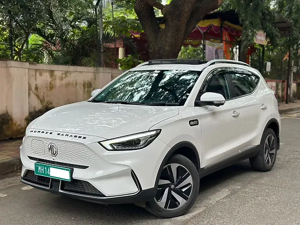 MG ZS EV Essence 50.3 kWh Dark Grey - Photo 5