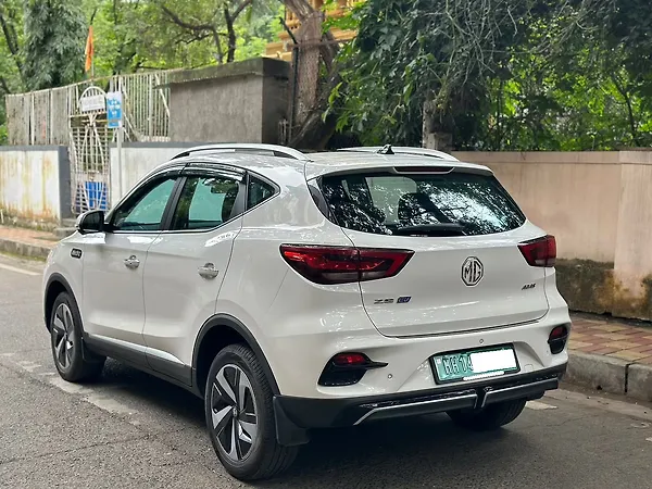 MG ZS EV Essence 50.3 kWh Dark Grey - Photo 7