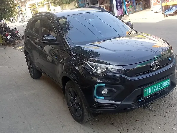 Tata Nexon EV XZ Plus 7.2 KW Fast Charger - Photo 5