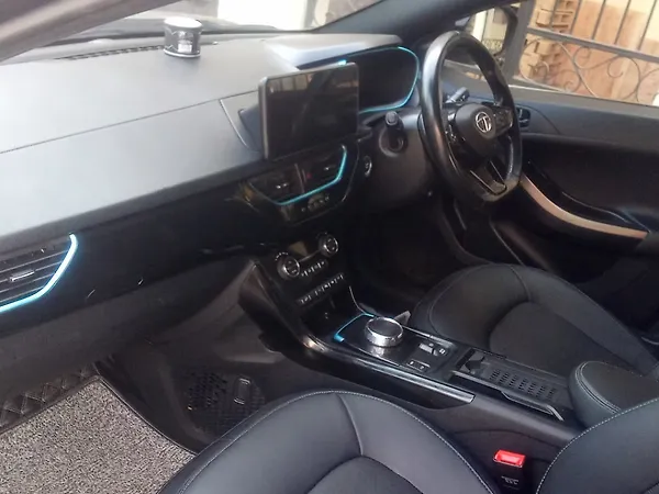 Tata Nexon EV XZ Plus 7.2 KW Fast Charger - Photo 6