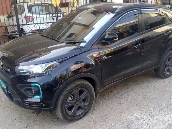 Tata Nexon EV XZ Plus 7.2 KW Fast Charger - Photo 8