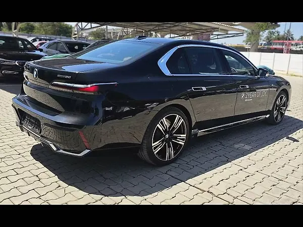 BMW i7 eDrive50 M Sport - Photo 6