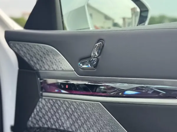 BMW i7 xDrive60 M Sport - Photo 5