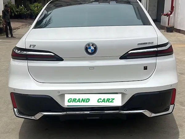 BMW i7 xDrive60 M Sport - Photo 3