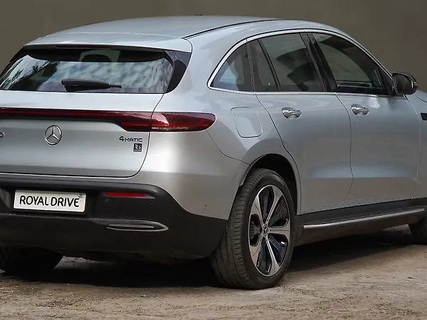 Mercedes-Benz EQC 400 4MATIC - Photo 6