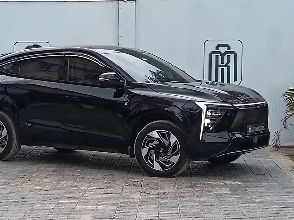 Mahindra XEV 9e Pack Three 79.0 kWh No Charger - Photo 4