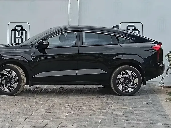 Mahindra XEV 9e Pack Three 79.0 kWh No Charger - Photo 7