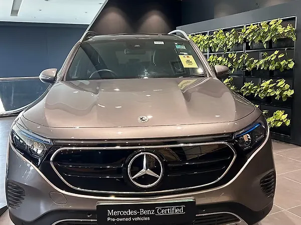 Mercedes-Benz EQB 350 4MATIC - Photo 2