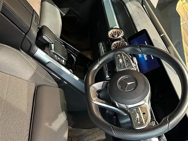 Mercedes-Benz EQB 350 4MATIC - Photo 4