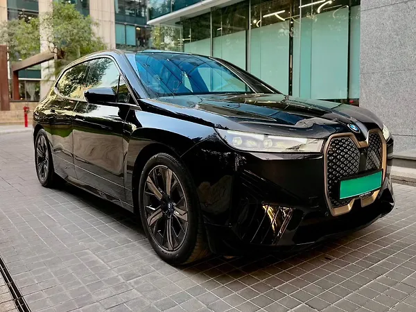 BMW iX xDrive 40 - Photo 5