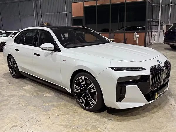 BMW i7 xDrive60 - Photo 5