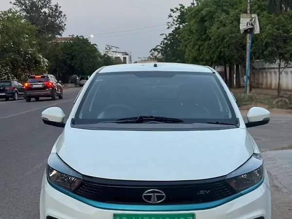 Tata Tiago EV XT Long Range [2022-2025] - Photo 1