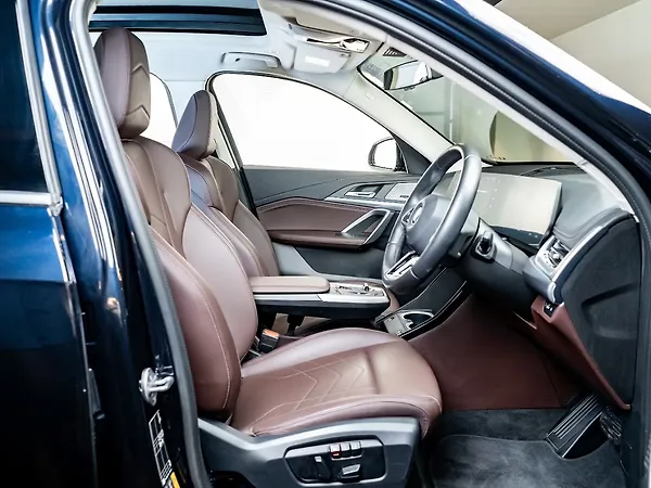 BMW iX1 eDrive20L M Sport - Photo 5