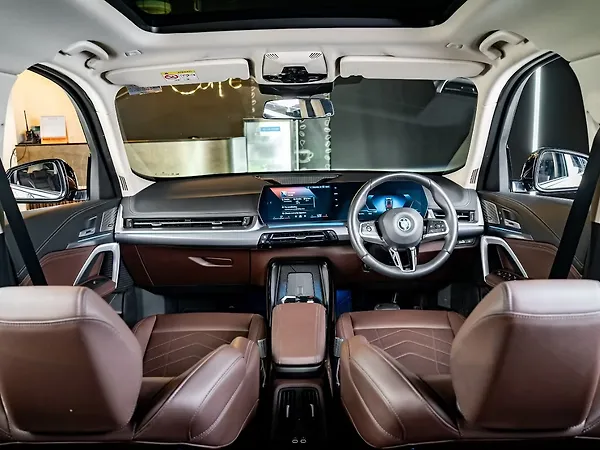 BMW iX1 eDrive20L M Sport - Photo 8