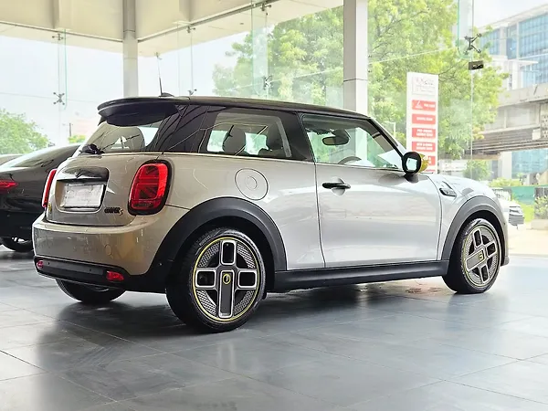 Mini Cooper SE Charged Edition - Photo 6