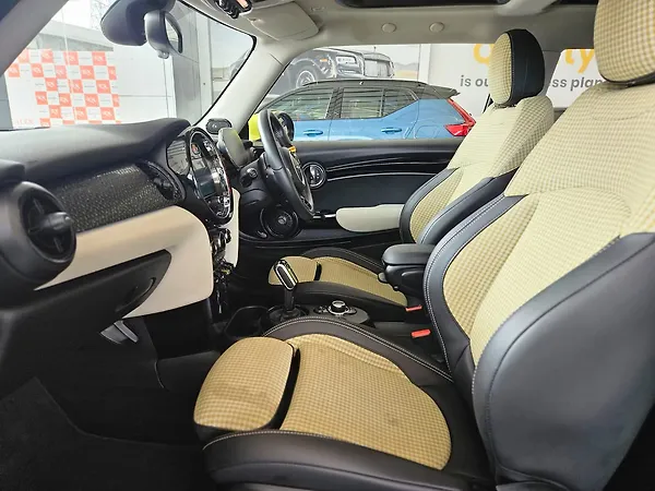 Mini Cooper SE Charged Edition - Photo 8